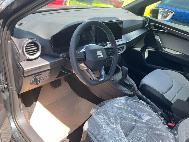 Gebrauchtfahrzeug Seat Arona - 1.5 TSI 110 kW FR DSG FR, AHK, Navi, ACC, Side, Kamera, LED