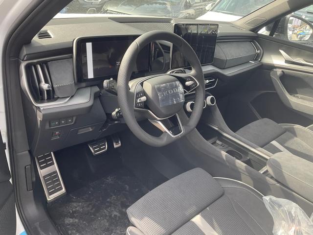 Skoda Kodiaq - 1.5 TSI iV 150kW Sportline Sportline, AHK, Matrix, Navi, Kamera, sofort