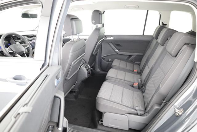 Volkswagen Touran Comfortline BMT/Start-Stopp 1.5 TSI DSG Comfortline, AHK, Navi, Side, Kamera, easyOpen, 17-Zoll, 4.J-Garantie 