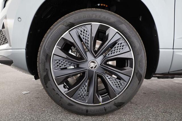 Skoda Karoq Sportline 1.5 TSI DSG Sportline, Navi, CANTON, Matrix, AreaView, Side, el. Klappe, FS-beheizbar, 5 J.-Garantie 