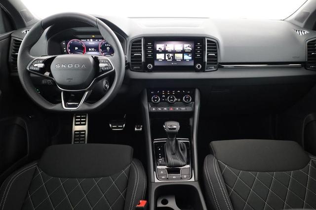 Skoda Karoq Sportline 1.5 TSI DSG Sportline, AHK, Navi, CANTON, Matrix, AreaView, Side, Kamera, el. Klappe, FS-beheizbar, 5 J.-Garantie 
