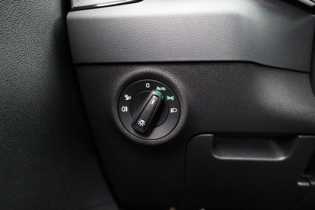 Skoda Karoq Sportline 1.5 TSI DSG Sportline, AHK, Navi, CANTON, Matrix, AreaView, Side, Kamera, el. Klappe, FS-beheizbar, 5 J.-Garantie 