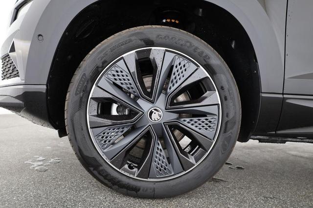Skoda Karoq Sportline 1.5 TSI DSG Sportline, AHK, Navi, CANTON, Matrix, AreaView, Side, Kamera, el. Klappe, FS-beheizbar, 5 J.-Garantie 