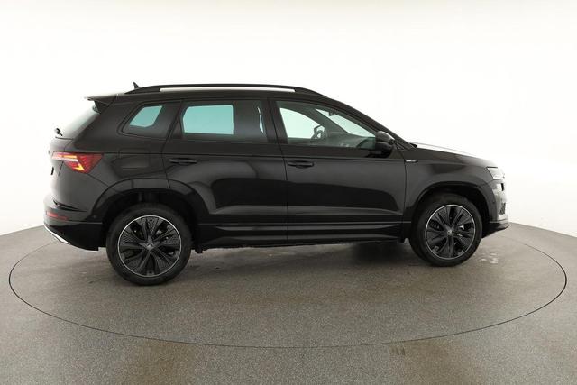 Skoda Karoq Sportline 1.5 TSI DSG Sportline, AHK, Navi, CANTON, Matrix, AreaView, Side, Kamera, el. Klappe, FS-beheizbar, 5 J.-Garantie 