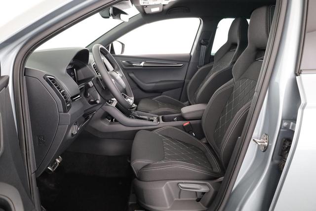 Skoda Karoq Sportline 1.5 TSI DSG Sportline, AHK, Navi, CANTON, Matrix, AreaView, Side, Kamera, el. Klappe, FS-beheizbar, 5 J.-Garantie 