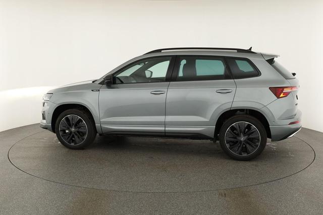 Skoda Karoq Sportline 1.5 TSI DSG Sportline, AHK, Navi, CANTON, Matrix, AreaView, Side, Kamera, el. Klappe, FS-beheizbar, 5 J.-Garantie 
