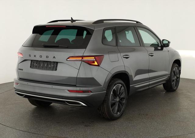 Skoda Karoq Sportline 1.5 TSI DSG Sportline, Pano, AHK, Navi, CANTON, Matrix, AreaView, Side, el. Klappe, FS-beheizbar, 5 J.-Garantie 