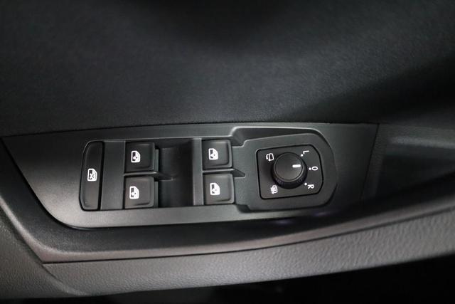 Skoda Karoq Sportline 1.5 TSI DSG Sportline, Pano, AHK, Navi, CANTON, Matrix, AreaView, Side, el. Klappe, FS-beheizbar, 5 J.-Garantie 