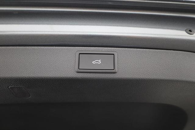 Skoda Karoq Sportline 1.5 TSI DSG Sportline, Pano, AHK, Navi, CANTON, Matrix, AreaView, Side, el. Klappe, FS-beheizbar, 5 J.-Garantie 