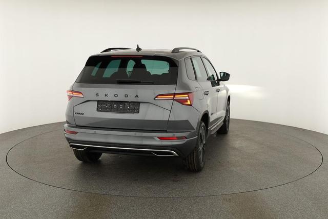 Skoda Karoq Sportline 1.5 TSI DSG Sportline, Pano, AHK, Navi, CANTON, Matrix, AreaView, Side, el. Klappe, FS-beheizbar, 5 J.-Garantie 