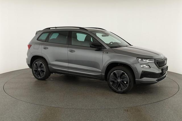 Skoda Karoq Sportline 1.5 TSI DSG Sportline, Pano, AHK, Navi, CANTON, Matrix, AreaView, Side, el. Klappe, FS-beheizbar, 5 J.-Garantie 