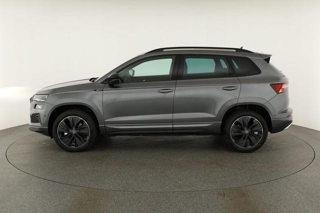 Skoda Karoq Sportline 1.5 TSI DSG Sportline, Pano, AHK, Navi, CANTON, Matrix, AreaView, Side, el. Klappe, FS-beheizbar, 5 J.-Garantie 