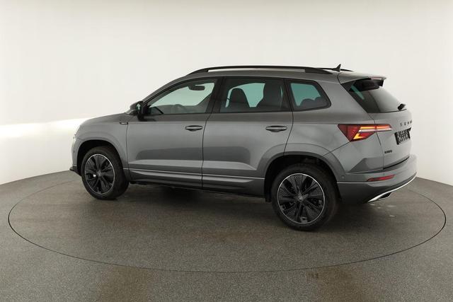 Skoda Karoq Sportline 1.5 TSI DSG Sportline, Pano, AHK, Navi, CANTON, Matrix, AreaView, Side, el. Klappe, FS-beheizbar, 5 J.-Garantie 