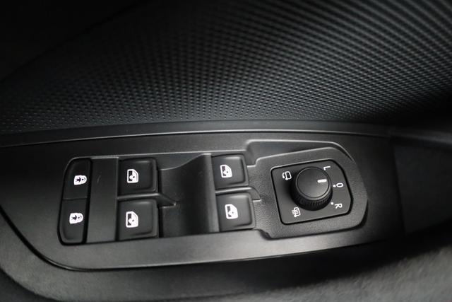 Skoda Kodiaq 2.0 TSI 195 kW 4x4 RS DSG RS, AHK, Navi, Matrix, Canton, Side, FS-beheizbar, el. Klappe, Kamera, 20-Zoll, 5 J.-Garantie 