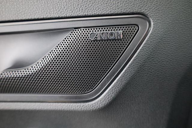 Skoda Karoq Sportline 1.5 TSI DSG Sportline, AHK, Navi, CANTON, Matrix, AreaView, Side, Kamera, el. Klappe, FS-beheizbar, 5 J.-Garantie 