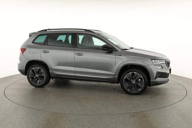 Skoda Karoq Sportline 1.5 TSI DSG Sportline, AHK, Navi, CANTON, Matrix, AreaView, Side, Kamera, el. Klappe, FS-beheizbar, 5 J.-Garantie 