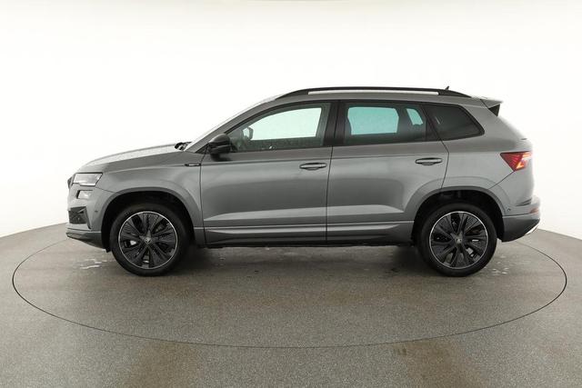 Skoda Karoq Sportline 1.5 TSI DSG Sportline, AHK, Navi, CANTON, Matrix, AreaView, Side, Kamera, el. Klappe, FS-beheizbar, 5 J.-Garantie 