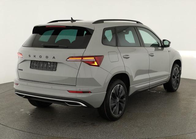 Skoda Karoq Sportline 1.5 TSI DSG Sportline, AHK, Navi, CANTON, Matrix, AreaView, Side, Kamera, el. Klappe, FS-beheizbar, 5 J.-Garantie 