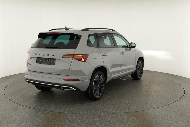 Skoda Karoq Sportline 1.5 TSI DSG Sportline, AHK, Navi, CANTON, Matrix, AreaView, Side, Kamera, el. Klappe, FS-beheizbar, 5 J.-Garantie 