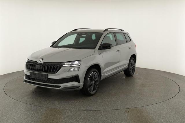 Skoda Karoq Sportline 1.5 TSI DSG Sportline, AHK, Navi, CANTON, Matrix, AreaView, Side, Kamera, el. Klappe, FS-beheizbar, 5 J.-Garantie 