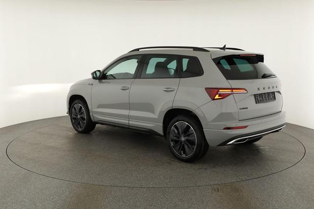 Skoda Karoq Sportline 1.5 TSI DSG Sportline, AHK, Navi, CANTON, Matrix, AreaView, Side, Kamera, el. Klappe, FS-beheizbar, 5 J.-Garantie 