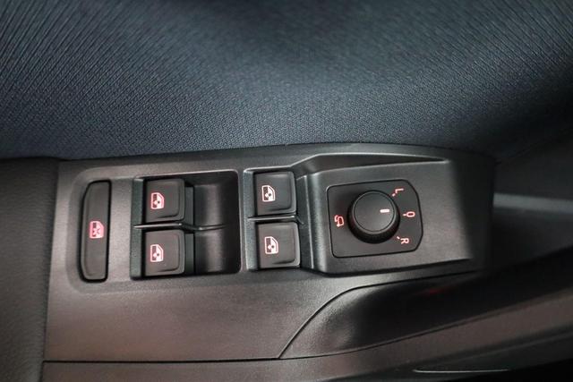 Seat Arona 1.0 TSI 85 kW Style DSG Style, AHK, Navi, ACC, Kamera, LED 