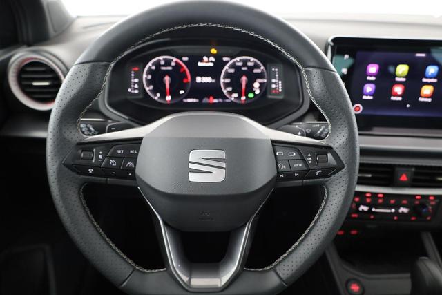 Seat Arona 1.5 TSI 110 kW FR DSG FR, AHK, Navi, ACC, Side, Kamera, LED 