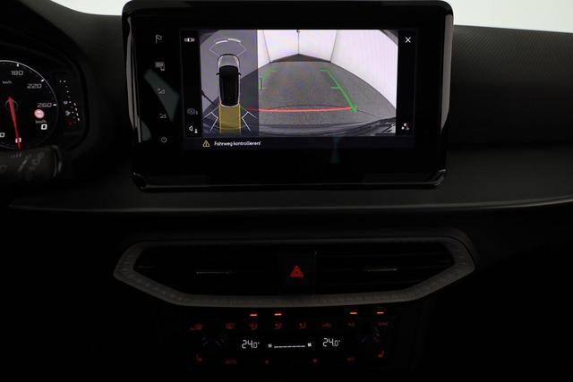Seat Arona 1.5 TSI 110 kW FR DSG FR, AHK, Navi, ACC, Side, Kamera, LED 