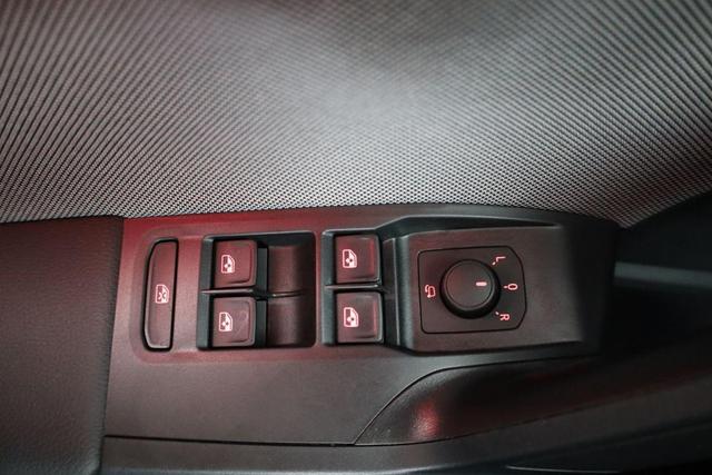 Seat Arona 1.5 TSI 110 kW FR DSG FR, AHK, Navi, ACC, Side, Kamera, LED 