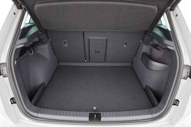 Skoda Karoq Selection 4x4 2.0 TDI DSG Selection, AHK, LED, Kamera, el. Klappe, 4 J.-Garantie 