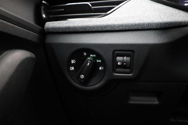 Skoda Kamiq Selection 1.5 TSI DSG Selection, LED, Kamera, 16-Zoll 