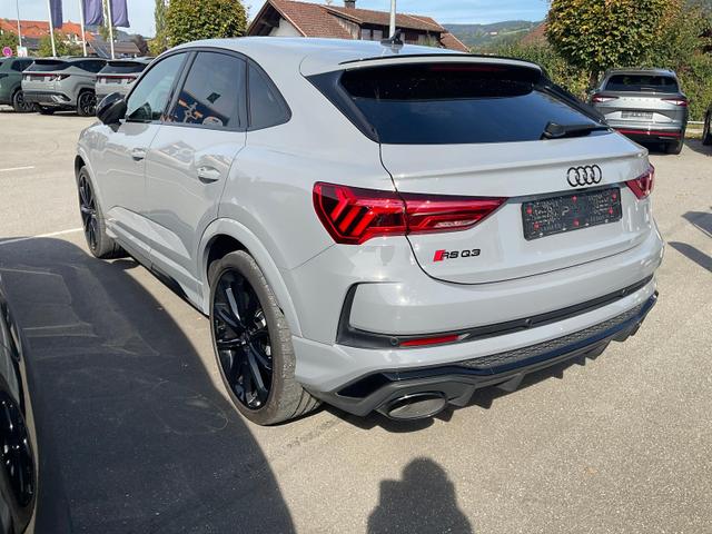 Audi RS Q3 Sportback 2.5 TFSI quattro quattro, Matrix, Pano, SONOS, 21-Zoll, 1. Hand 
