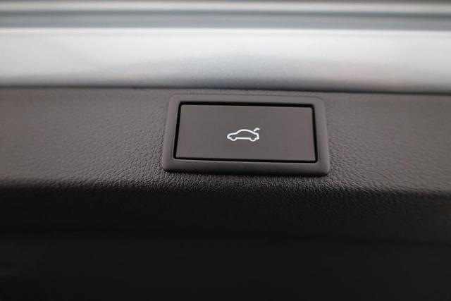 Skoda Octavia Combi 1.5 TSI mHEV 110 kW Selection DSG Selection, AHK, FS-beheizbar, Side, 17-Zoll 