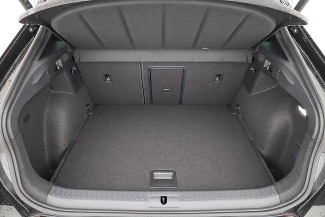 Cupra Formentor 1.5 eTSI 110 kW DSG, Navi, LED, el. Klappe, Kamera, ACC, 18-Zoll, sofort 