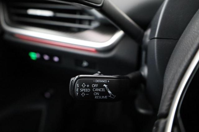 Skoda Elroq 85 x Sportline 85x Sportline, AHK, Matrix, W&auml;rmepumpe, 21-Zoll, Navi, el. Klappe, FS-beheizbar 