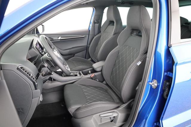 Skoda Karoq Sportline 1.5 TSI DSG Sportline, Pano, AHK, Navi, CANTON, Matrix, AreaView, Side, el. Klappe, FS-beheizbar, 5 J.-Garantie 