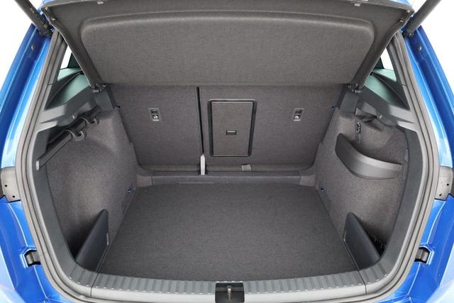 Skoda Karoq Sportline 1.5 TSI DSG Sportline, Pano, AHK, Navi, CANTON, Matrix, AreaView, Side, el. Klappe, FS-beheizbar, 5 J.-Garantie 
