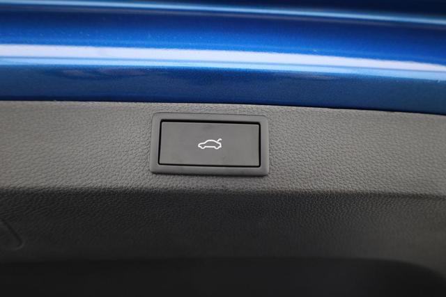 Skoda Karoq Sportline 1.5 TSI DSG Sportline, Pano, AHK, Navi, CANTON, Matrix, AreaView, Side, el. Klappe, FS-beheizbar, 5 J.-Garantie 