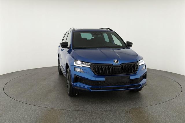Skoda Karoq Sportline 1.5 TSI DSG Sportline, Pano, AHK, Navi, CANTON, Matrix, AreaView, Side, el. Klappe, FS-beheizbar, 5 J.-Garantie 