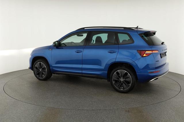 Skoda Karoq Sportline 1.5 TSI DSG Sportline, Pano, AHK, Navi, CANTON, Matrix, AreaView, Side, el. Klappe, FS-beheizbar, 5 J.-Garantie 