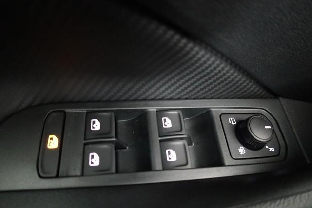 Skoda Kamiq Monte Carlo 1.5 TSI Carlo, Pano, Matrix, Navi, Kamera, 5 J.-Garantie 