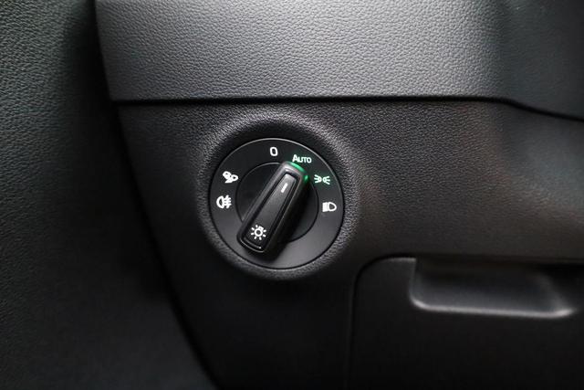 Skoda Karoq Sportline 1.5 TSI DSG Sportline, AHK, Navi, CANTON, Matrix, AreaView, Side, Kamera, el. Klappe, FS-beheizbar, 5 J.-Garantie 