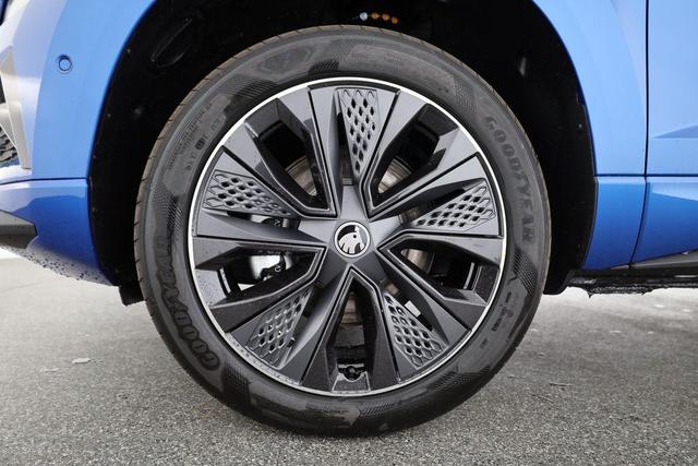 Skoda Karoq Sportline 1.5 TSI DSG Sportline, AHK, Navi, CANTON, Matrix, AreaView, Side, Kamera, el. Klappe, FS-beheizbar, 5 J.-Garantie 