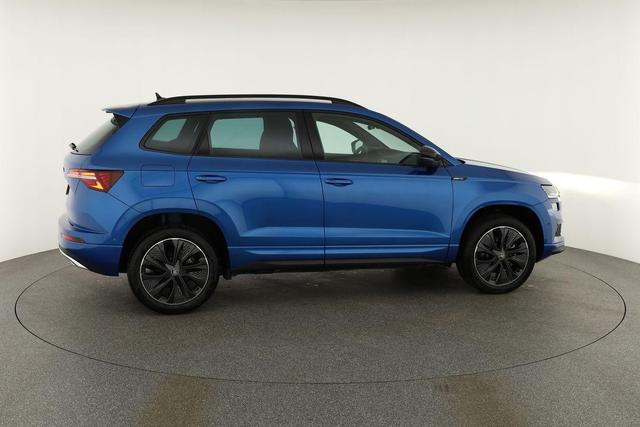 Skoda Karoq Sportline 1.5 TSI DSG Sportline, AHK, Navi, CANTON, Matrix, AreaView, Side, Kamera, el. Klappe, FS-beheizbar, 5 J.-Garantie 