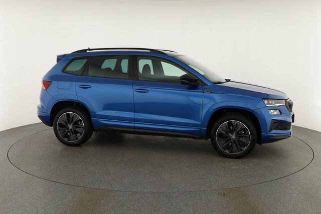 Skoda Karoq Sportline 1.5 TSI DSG Sportline, AHK, Navi, CANTON, Matrix, AreaView, Side, Kamera, el. Klappe, FS-beheizbar, 5 J.-Garantie 