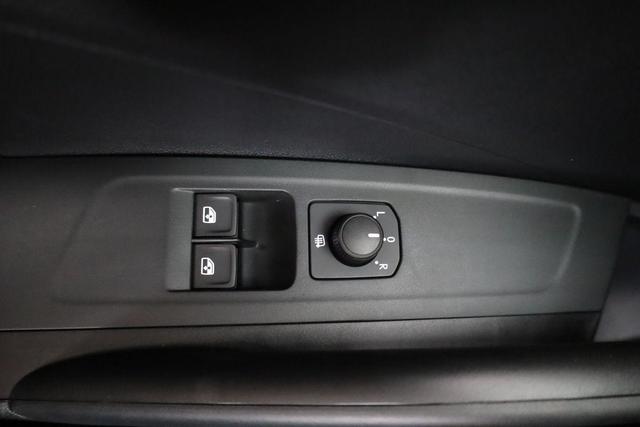 Skoda Fabia Selection 1.0 TSI Selection, Ladeboden, Park, SmartLink, 4 J.-Garantie 