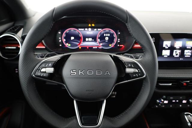 Skoda Fabia Monte Carlo 1.5 TSI DSG Carlo, Ladeboden, LED, Kamera, App-Connect, 17-Zoll 