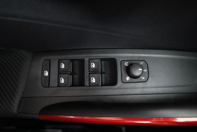 Skoda Fabia Monte Carlo 1.5 TSI DSG Carlo, Ladeboden, LED, Kamera, App-Connect, 17-Zoll 