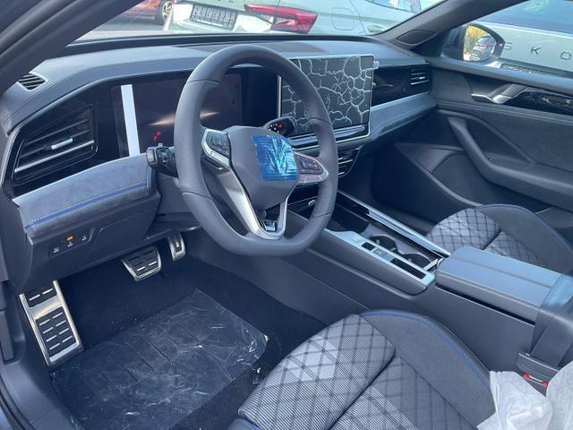Volkswagen Passat Variant - 2.0 TDI 142 kW 4Motion R-Line DSG 4M Black, Pano, AHK, Navi, IQ.Light, Side, Kamera, el. Klappe, 19-Zoll, 5 J.-Garantie