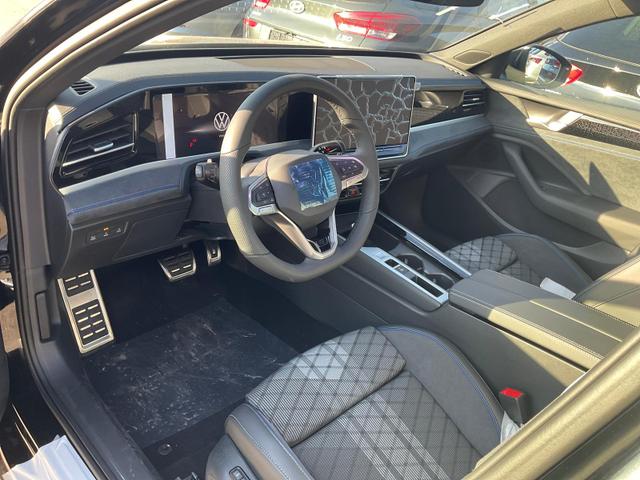 Volkswagen Passat Variant - 2.0 TDI 142 kW 4Motion R-Line DSG 4M Black, Pano, AHK, Navi, IQ.Light, Side, Kamera, el. Klappe, 19-Zoll, 5 J.-Garantie